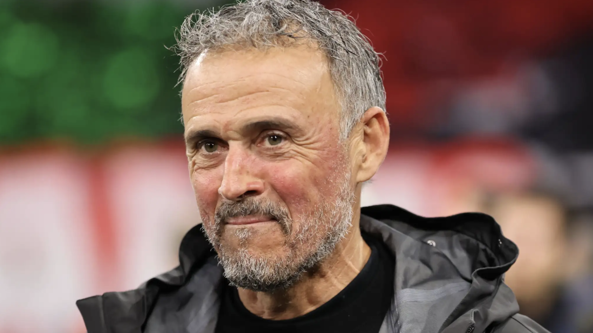 Luis Enrique invita i calciatori del Psg a cena per il suo compleanno in un ristorante chic di Parigi, ma non si presenta