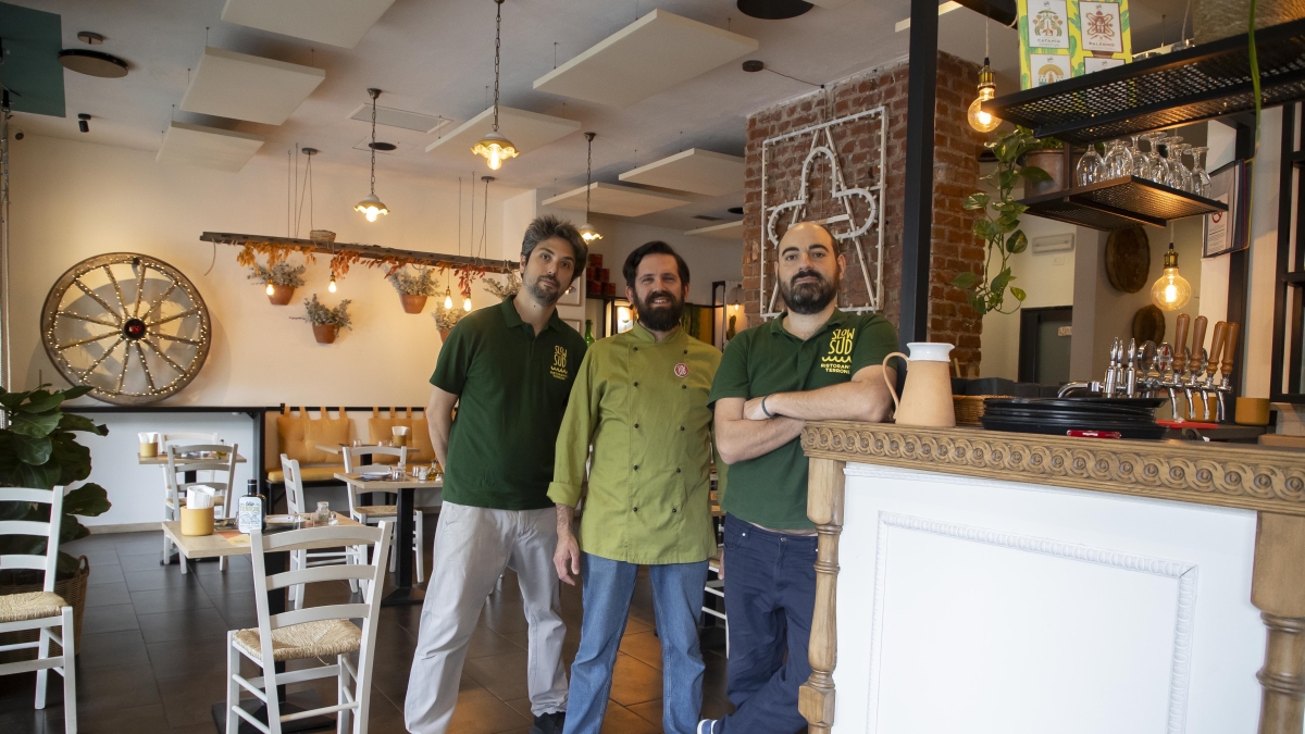 Milano, ricette anti crisi nei ristoranti Slowsud: «Tavoli pieni solo nel weekend. Sconto del 10 per cento per incoraggiare»