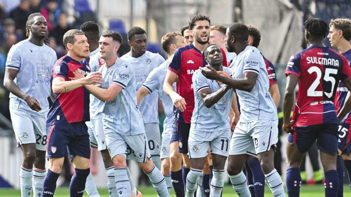 Cagliari-Udinese: Davis accusa Dossena di avergli dato della scimmia