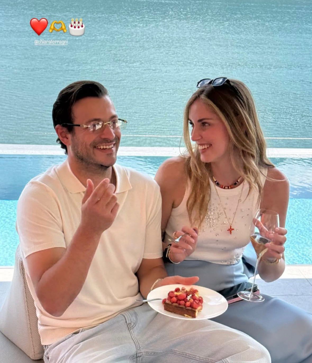 Chiara Ferragni, prima foto social con il nuovo compagno Josè: sorrisi e complicità alla festa di compleanno di lei