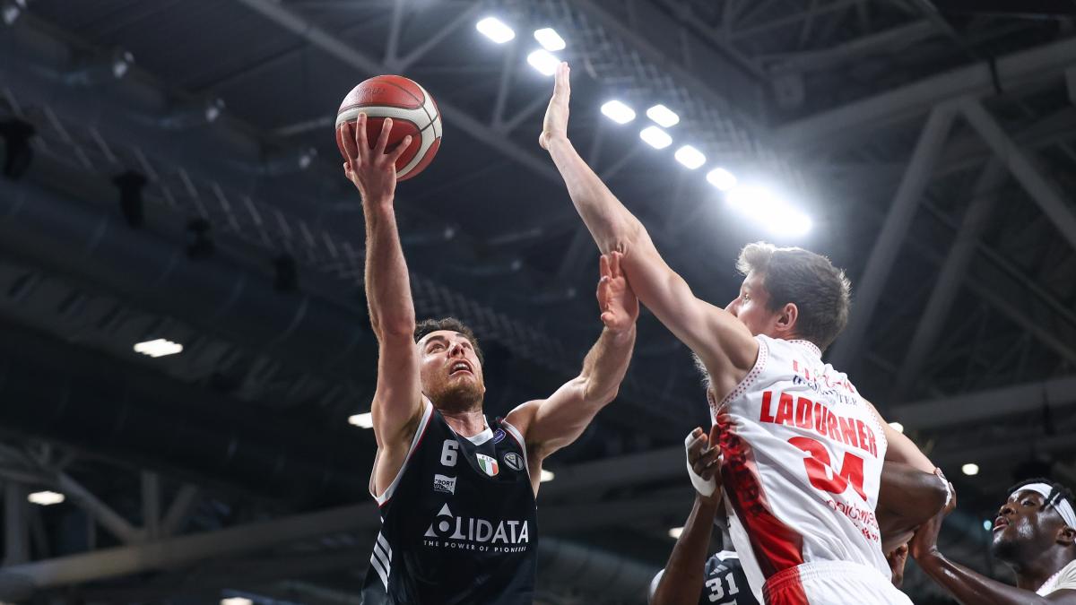 Basket, il meglio della 30ª giornata di Serie A: quintetto ideale, sorpresa, italiano