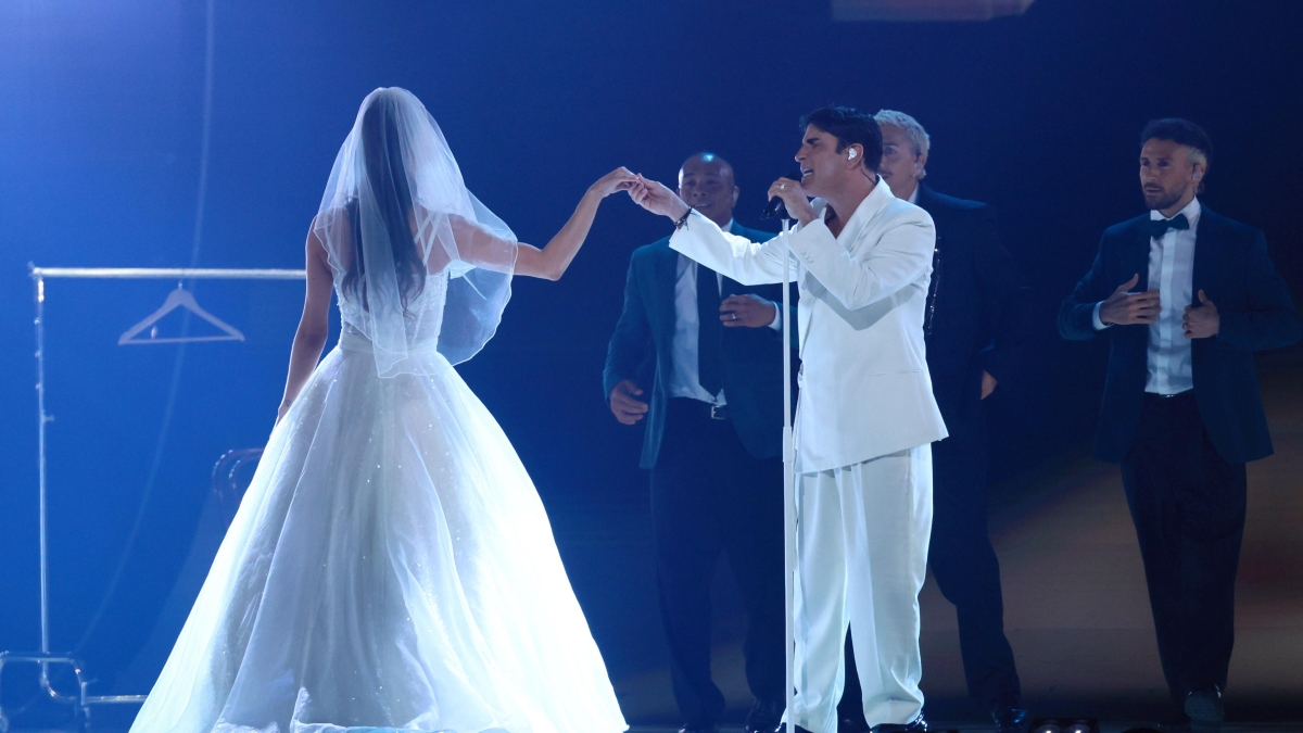 Sal Da Vinci: «Mi sono sentito fallito nella carriera mai in famiglia. All'Eurovision vada come vada: godo ancora di Sanremo»