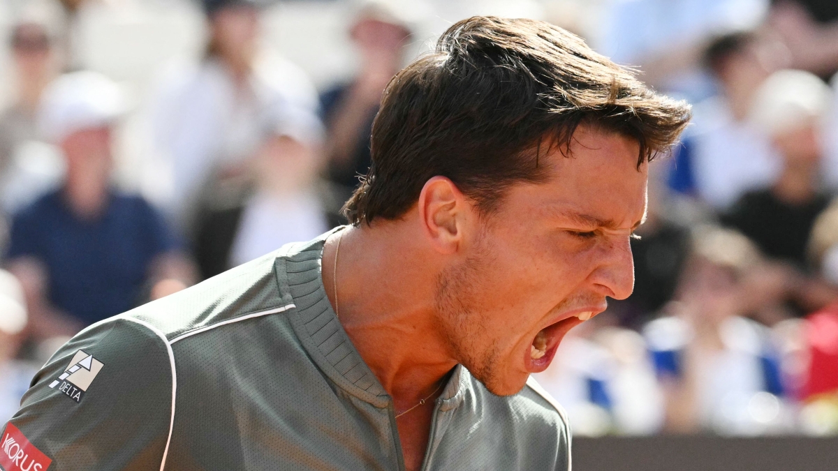 Darderi, che impresa a Roma: batte Zverev agli ottavi annullando quattro match point nel secondo set