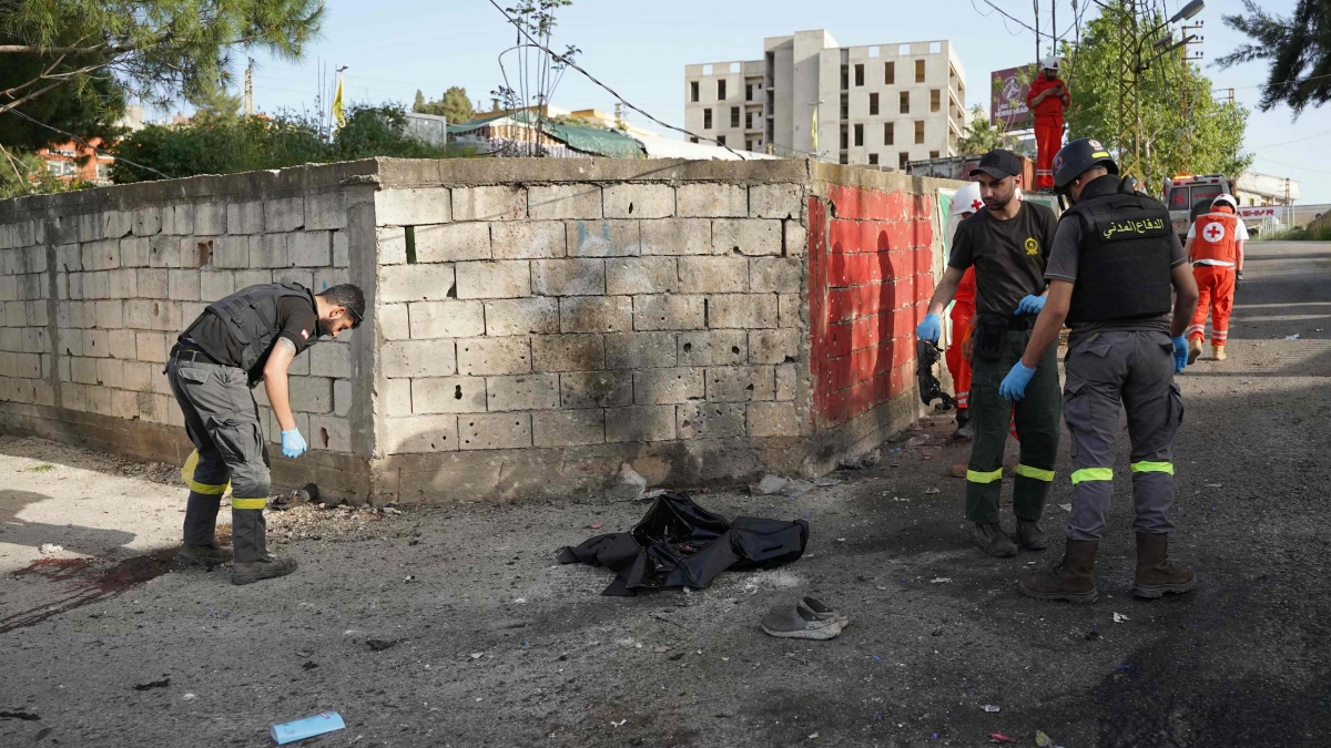 Guerra in Iran, le ultime notizie in diretta | Trump vola a Pechino (e intanto pensa a Caracas): «Con l'Iran non abbiamo bisogno dell'aiuto della Cina né della Nato»