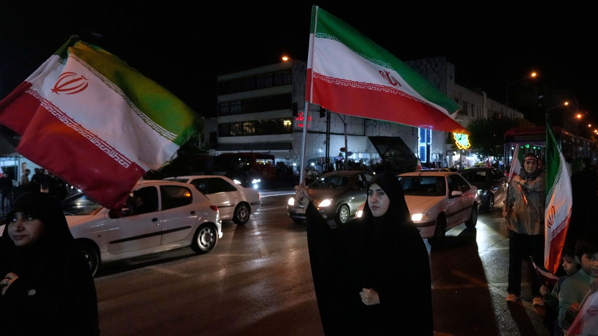 Guerra in Iran, le ultime notizie in diretta | Cnn: Trump mai così vicino a riprendere gli attacchi contro l'Iran. Partiti due cacciamine italiani.