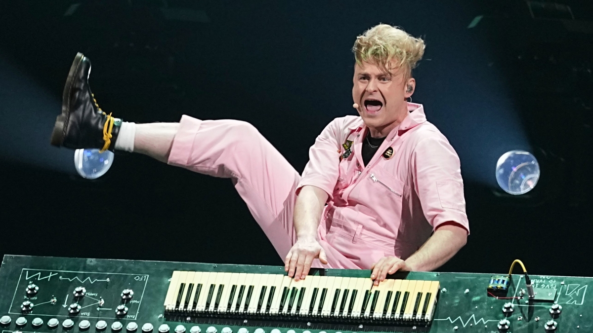 Le pagelle definitive di Eurovision: la Gran Bretagna non merita di stare in Europa (voto 3); il Belgio sembra uno scherzo di Carnevale (4); elegante Ucraina (6,5)