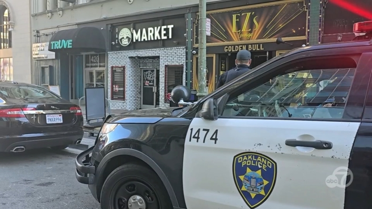California, auto contro la folla a Oakland: tre morti