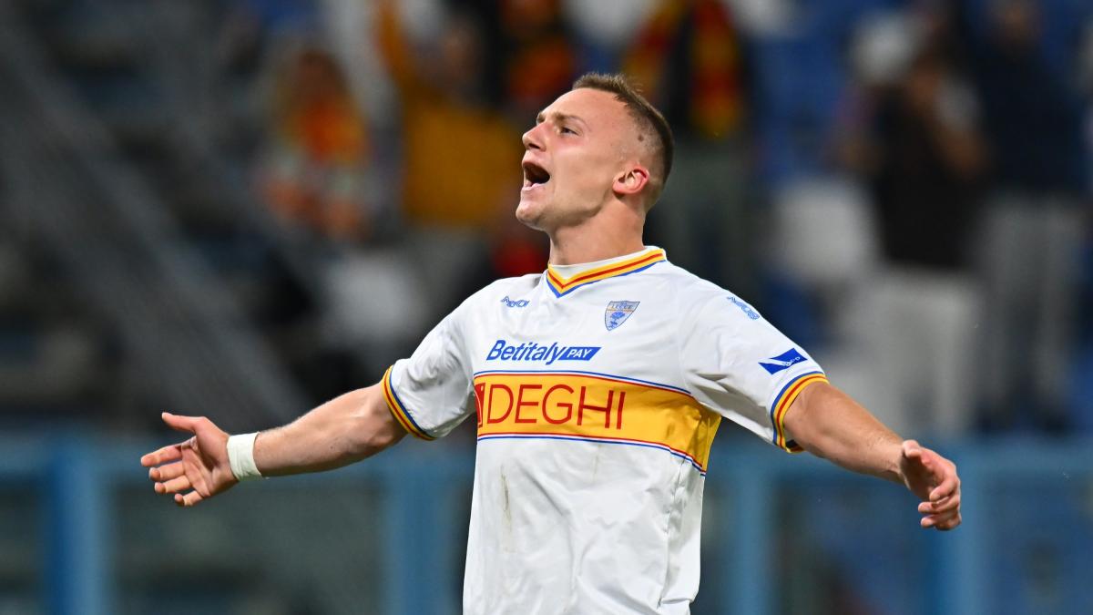 Sassuolo-Lecce 2-3, gol di Cheddira (2), Laurienté, Pinamonti, Stulic