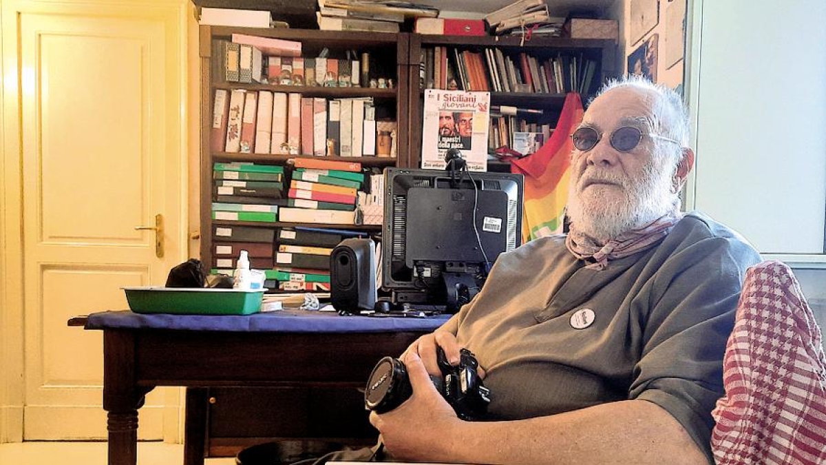 Cieco, professione fotografo: la luce di Giovanni Caruso nel ricordo di Pippo Fava
