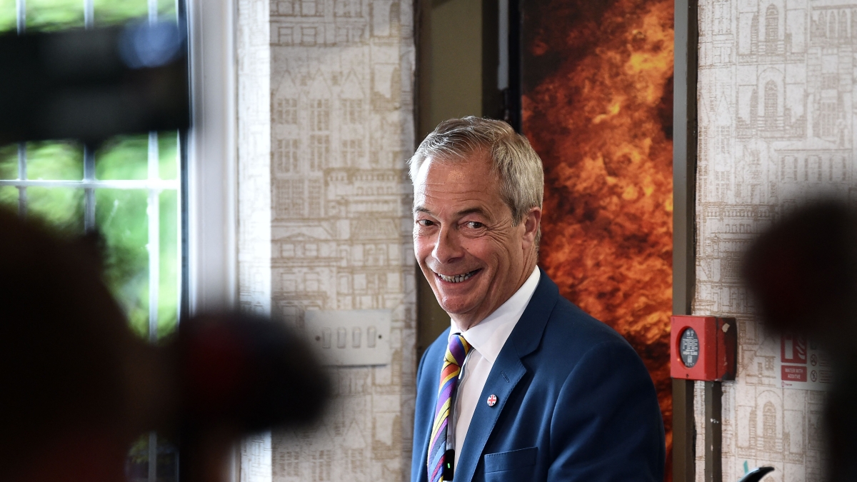 Farage, il misterioso donatore e i 5 milioni (nascosti) in criptovalute: l'inchiesta che può affossare il leader populista