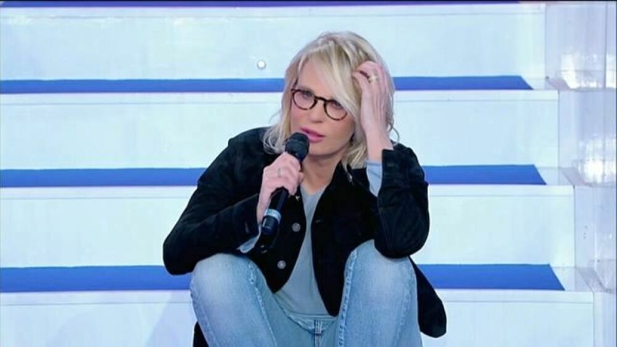 Uomini e Donne, il vero problema non è il trash, ma «l'impagliatura» dei sentimenti da parte di Maria De Filippi