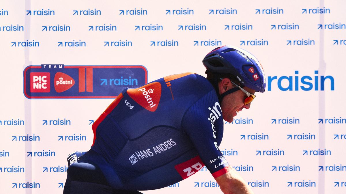 Airbag nel ciclismo: lo sta testando in allenamento del Team Picnic-PostNL
