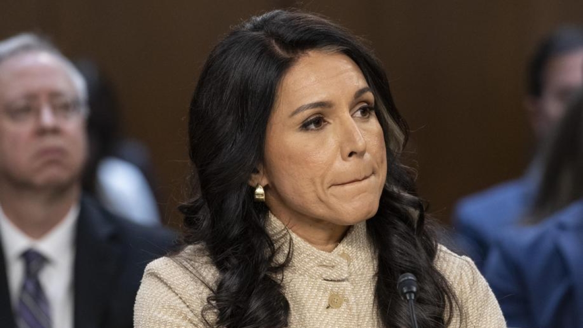 Trump perde un altro pezzo: si dimette Tulsi Gabbard, direttrice dell'Intelligence. Le voci di frizioni con il tycoon