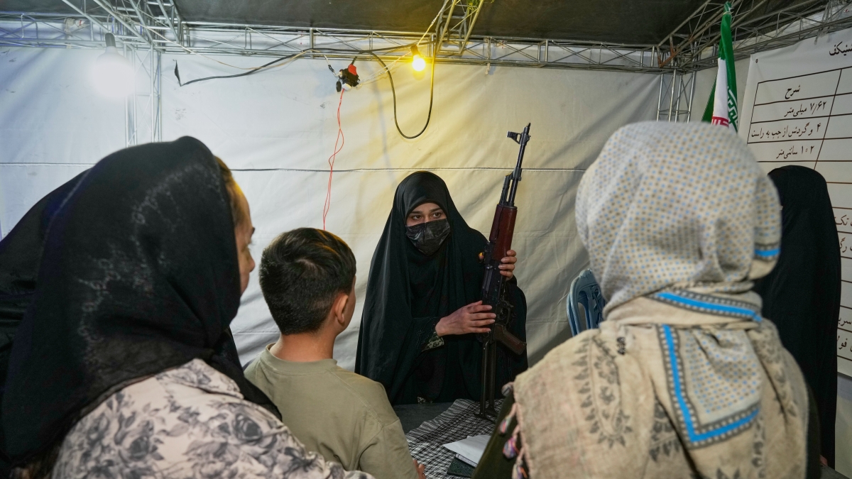 Guerra in Iran, le ultime notizie in diretta | Teheran: «Non possiamo dire che un accordo con gli Usa sia imminente». Ma Trump insiste: «La guerra finirà presto» - Corriere della Sera