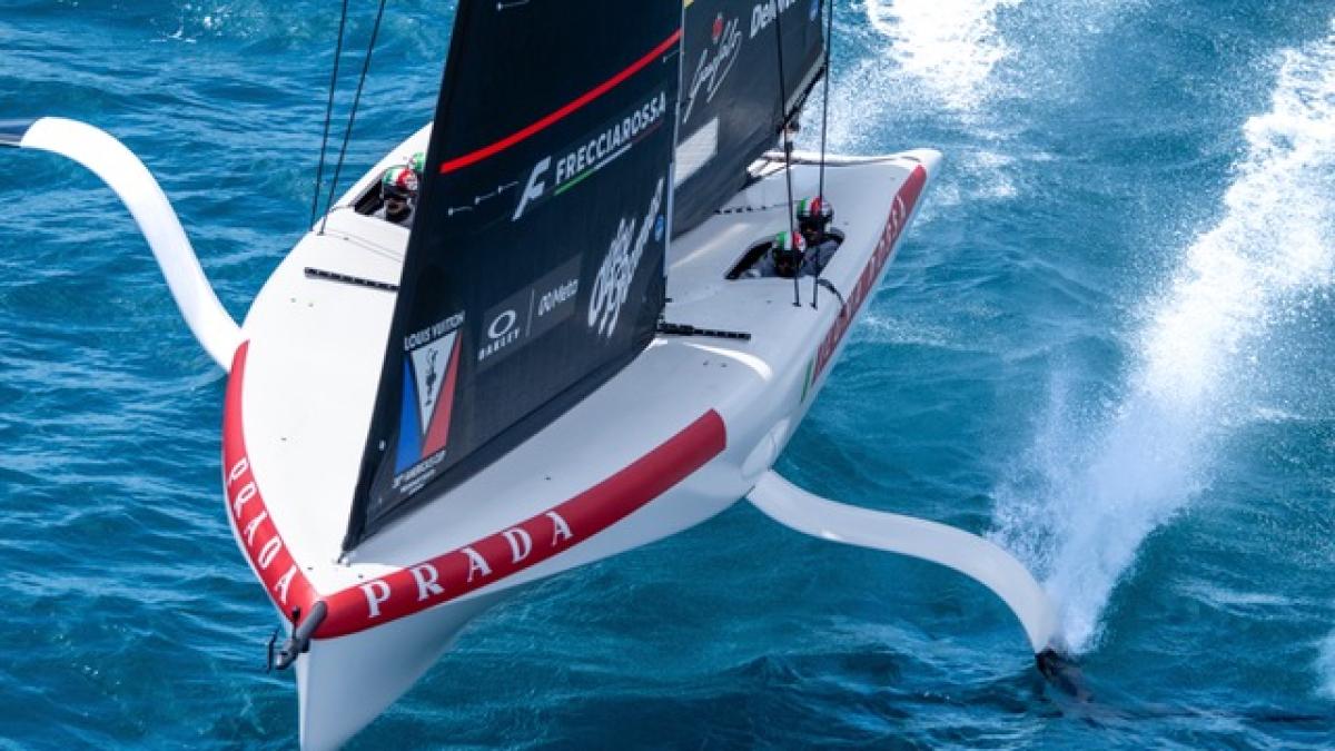America's Cup, le differenze tra gli AC40 di Cagliari e gli AC75 che vedremo a Napoli