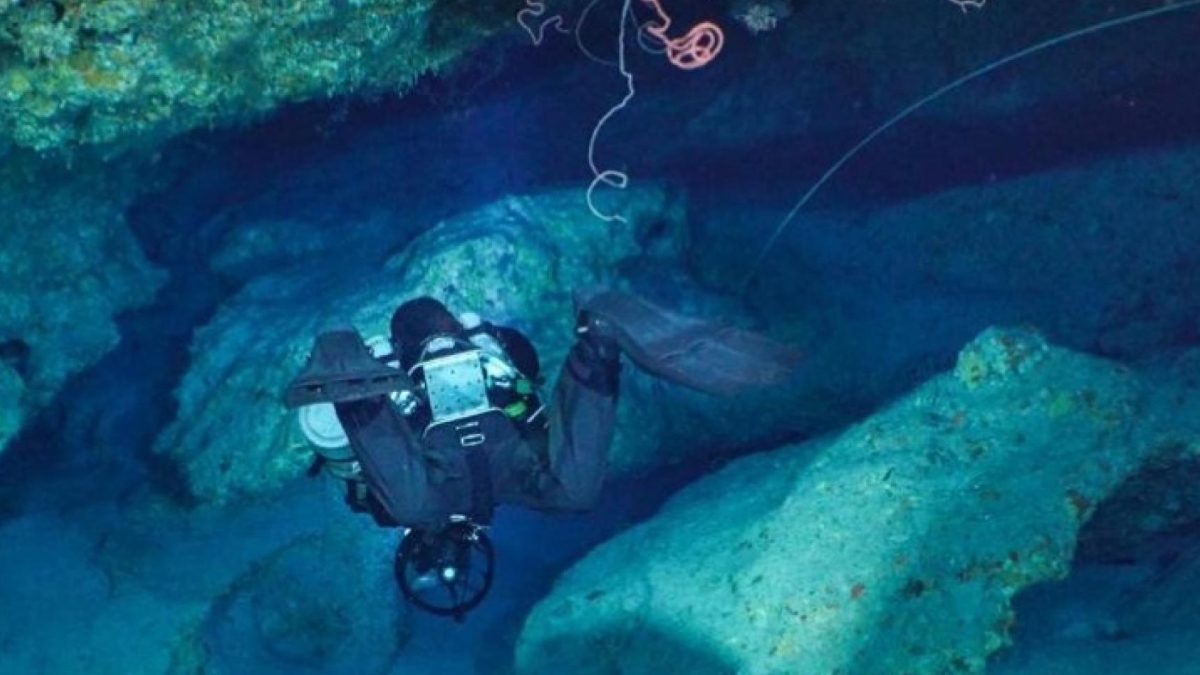 Maldive, parla uno dei sub finlandesi che ha recuperato i corpi: «Voglio tornare dove sono morti per mappare la grotta. Non avevano l'attrezzatura adatta per scendere lì»