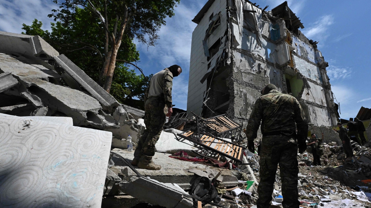 Guerra Ucraina-Russia, le notizie in diretta | L'attacco di Kiev con i droni vicino a Mosca