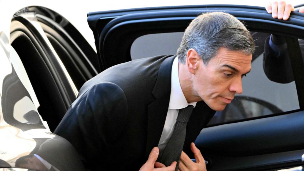 Bufera in Spagna, la Guardia Civil perquisisce la sede centrale del Partito socialista. Alle 11 conferenza stampa del premier Sánchez a Roma