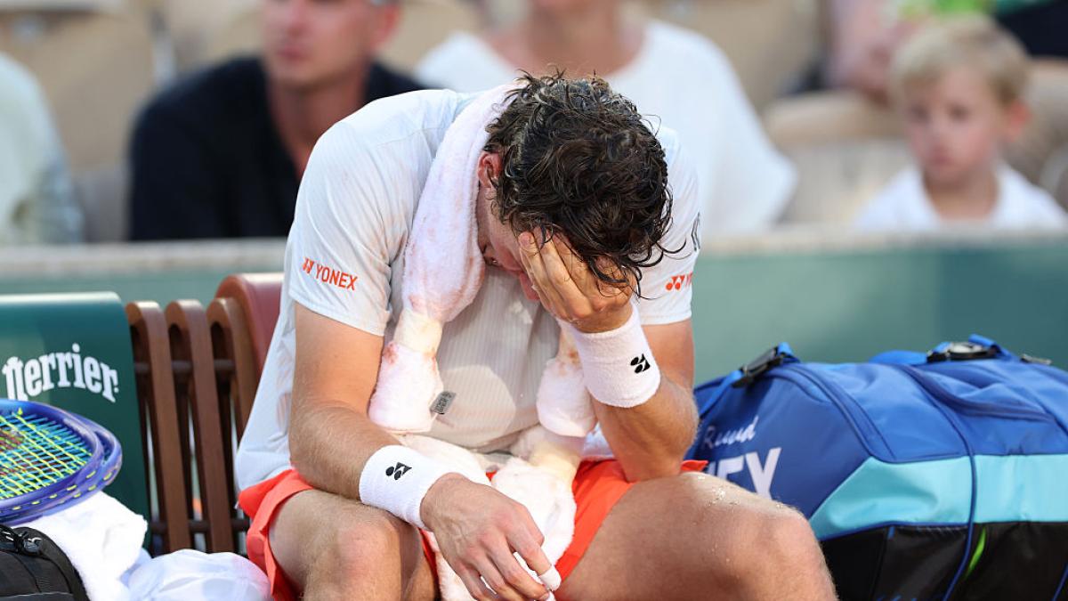 Malori Ruud e Mensik al Roland Garros, allarme medici: "Rischio alto"