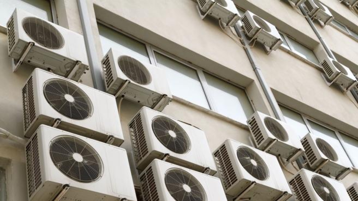 Torino, è già emergenza blackout per il caldo: elettricità a intermittenza da mercoledì sera. Il piano anti-sovraccarichi non funziona