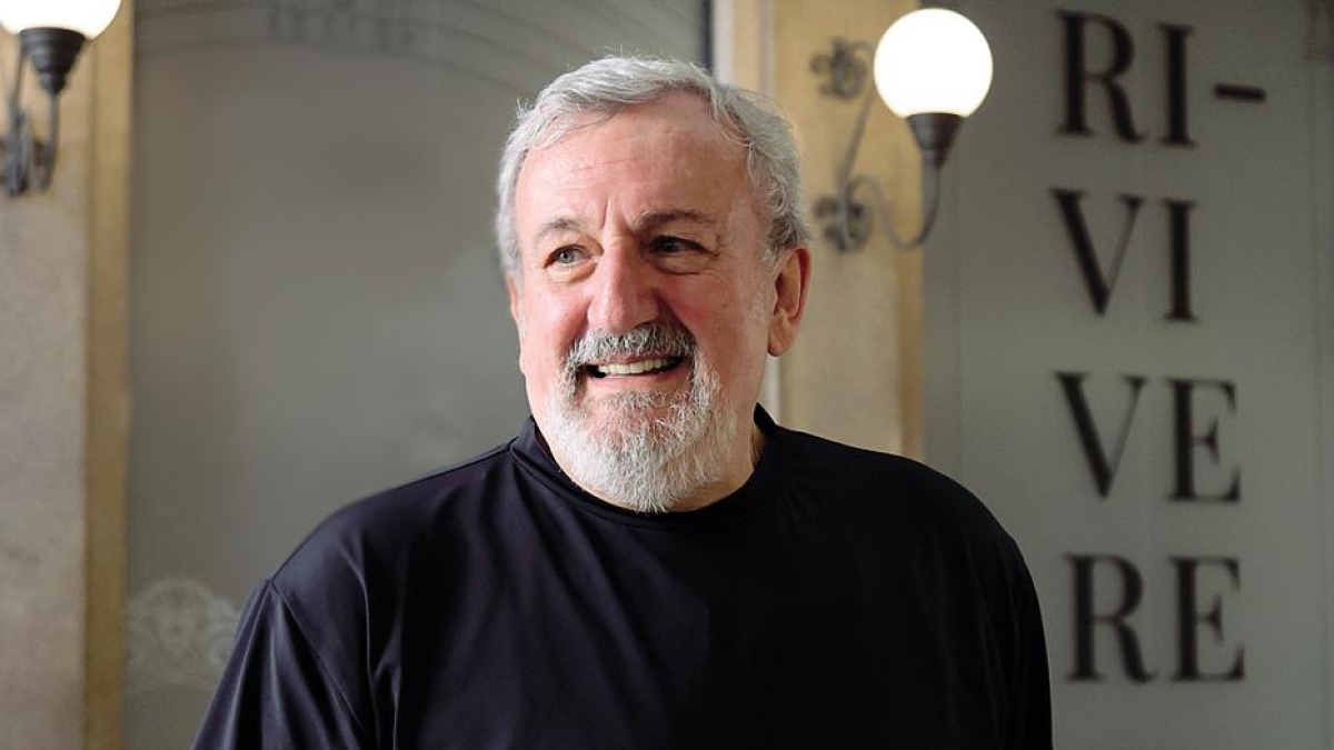 Michele Emiliano: «Papà era fascista, io comunista. D’Alema a Bari non mi voleva. Il mio miglior amico è Carofiglio, sono magistrato per lui. Io padre a 66 anni? Meraviglioso»