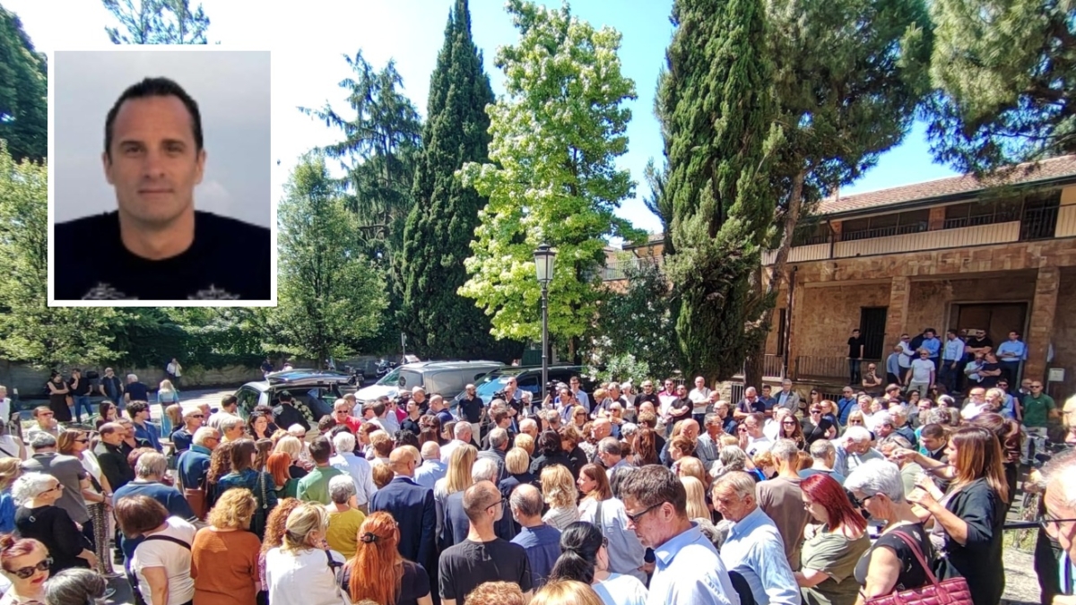 Sub morto alle Maldive, mille persone al funerale di Gianluca Benedetti: «A strapparlo da questo mondo è stata proprio quella natura incontaminata che lui tanto amava»