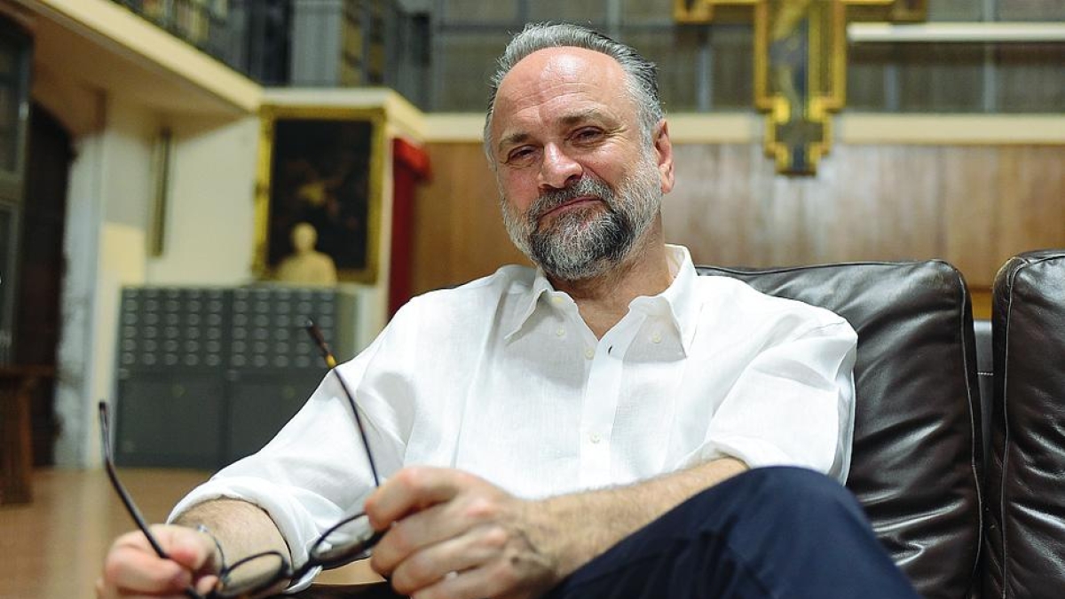 Massimo Popolizio: «Ogni 10 anni mi sveglio e non riesco ad alzarmi. La depressione era la malattia di papà, io non ho avuto figli per paura»