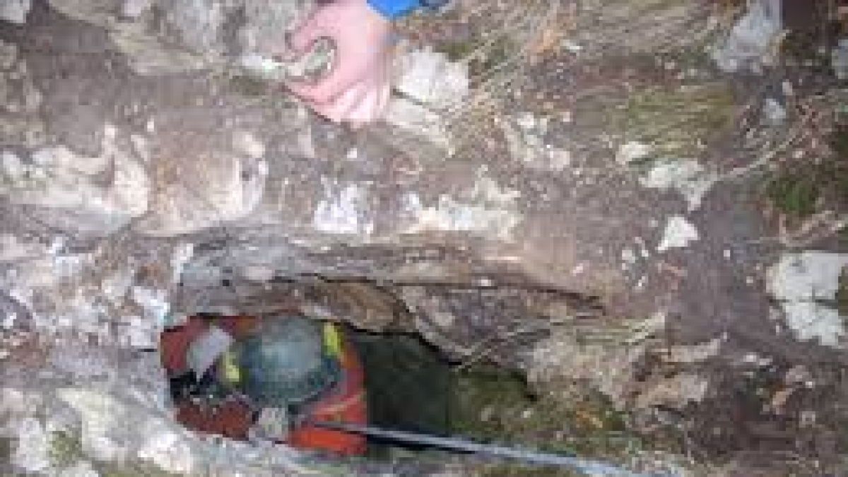 Cuneo, speleologo bloccato a 120 metri di profondità nella Grotta dei Cinghiali Volanti: maxioperazione di soccorso a Garessio