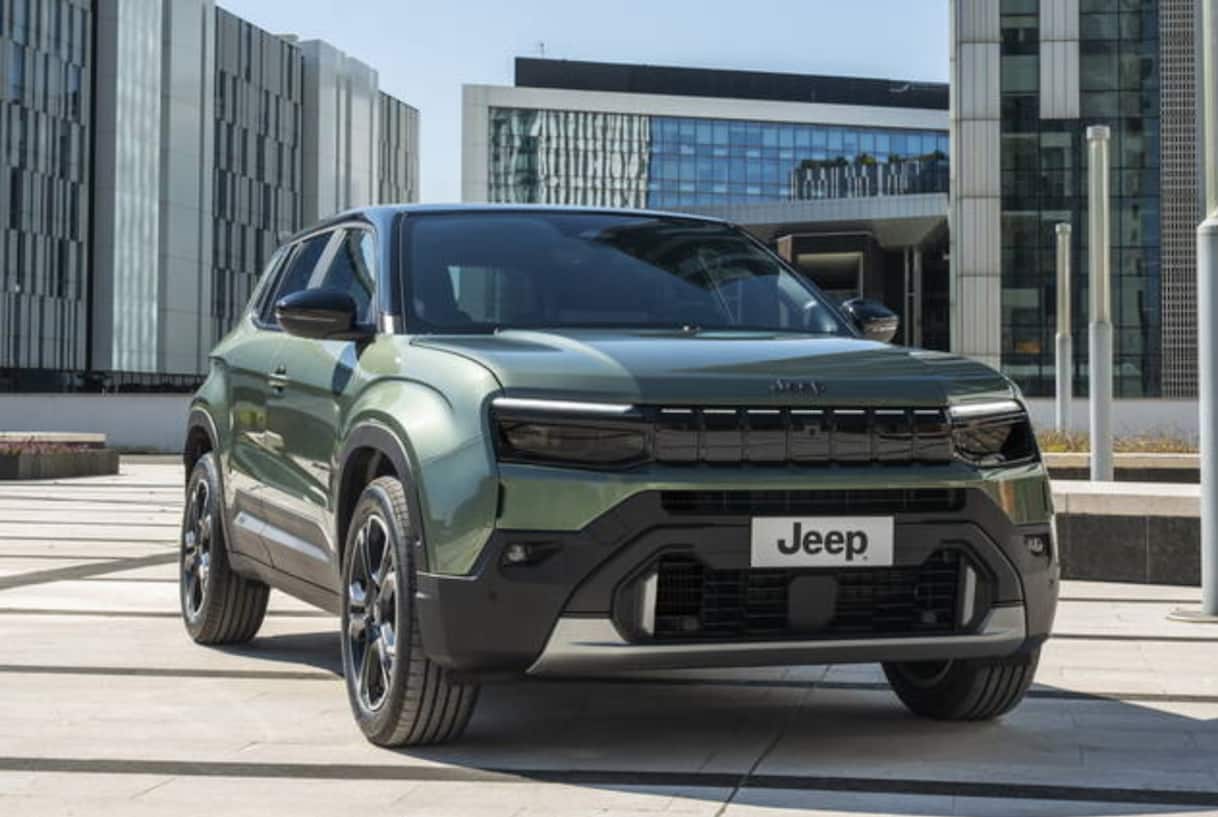 Nuova Jeep Avenger 2026, prezzo e allestimenti del Suv più venduto in Italia