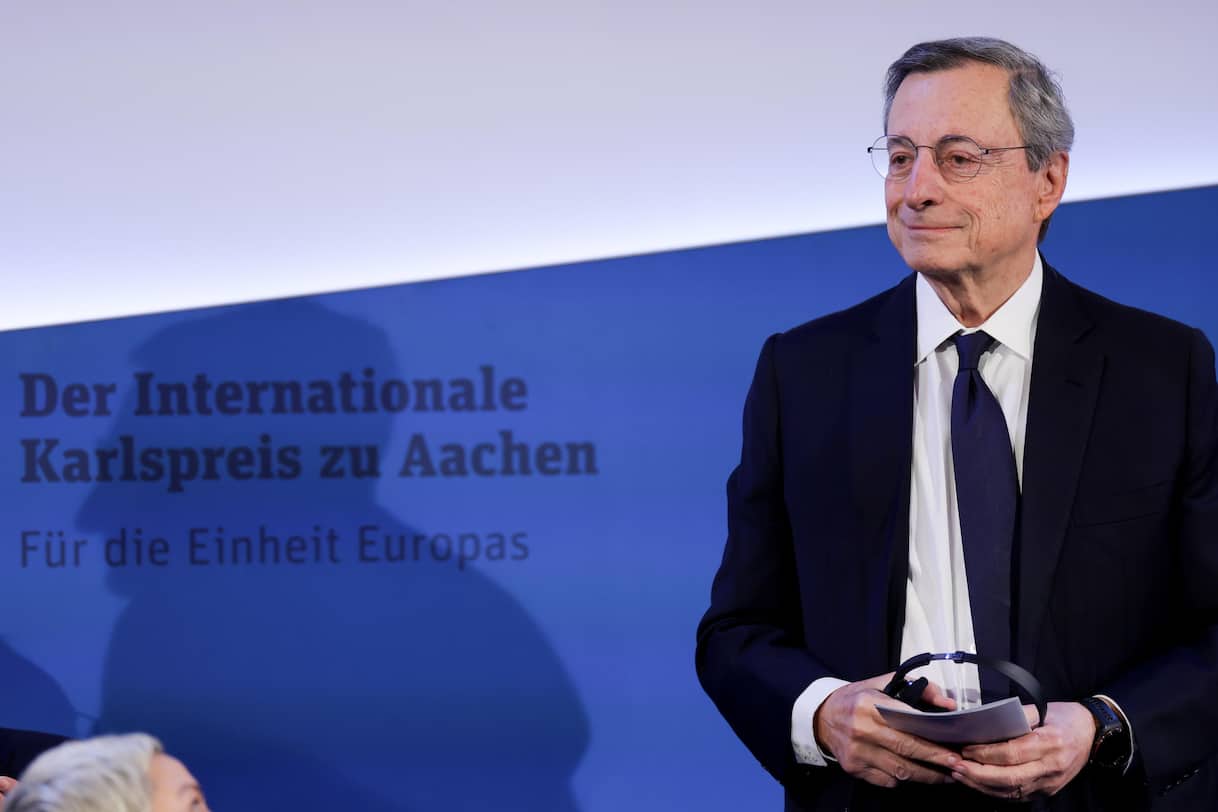 Mario Draghi, discorso s Europa ad Aquisgrana:'Più assertivi con Usa, compromesso non funziona'