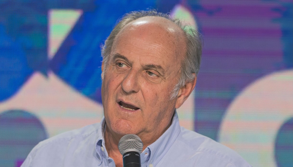 La Ruota della Fortuna, Gerry Scotti e la gaffe su I Cesaroni: “Dopo di noi tutti a letto!” - DiLei