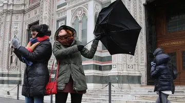 Cosa sono i Santi di ghiaccio: meteo sottosopra, i giorni del freddo a maggio non arrivano a caso