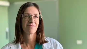 Melanoma, nemico insidioso. “Proteggersi, ma non solo in spiaggia. E fate l’autoesame della pelle”
