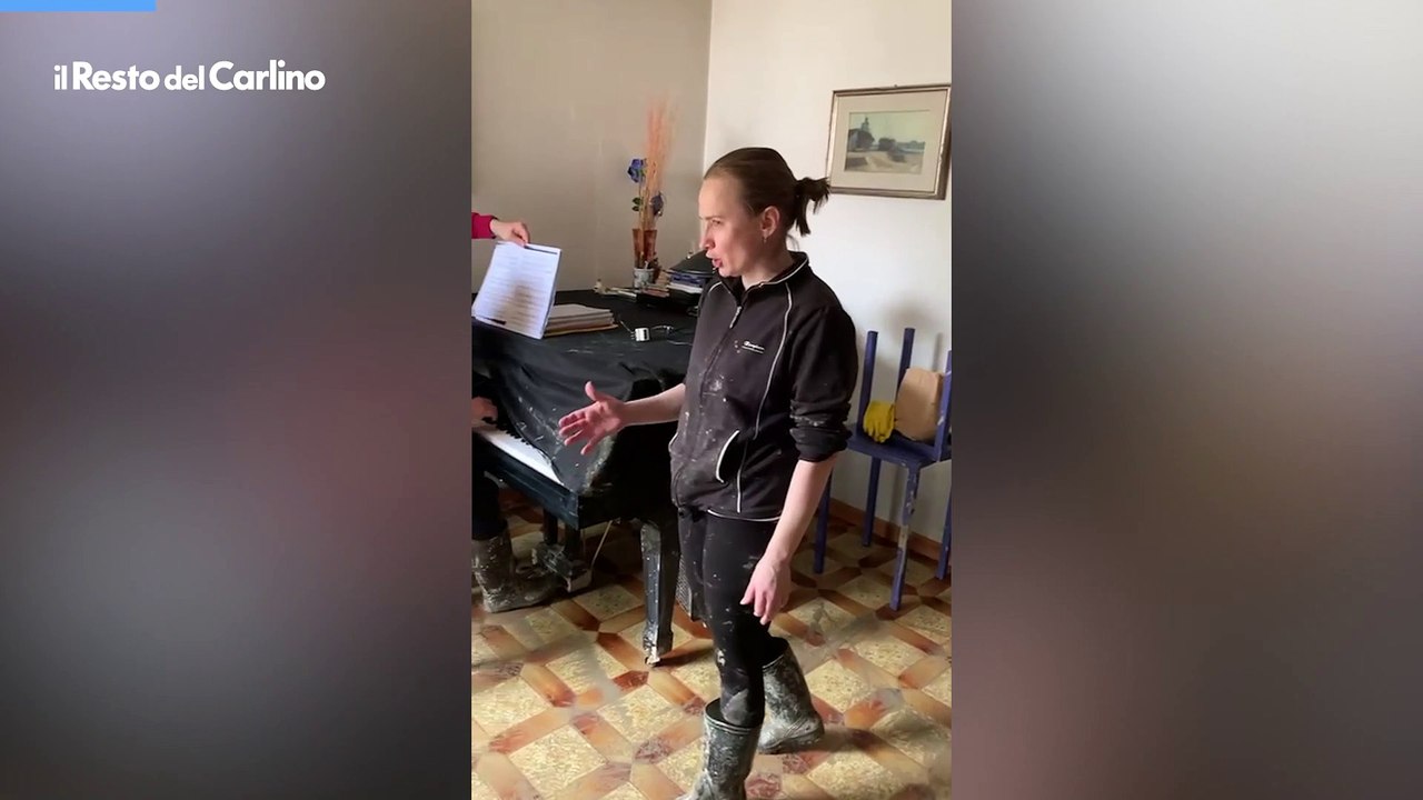 Radmila regina del talent di RaiUno, dalle strade (di fango) al palco: “Quando cantai con la voce fredda e i piedi gelidi”