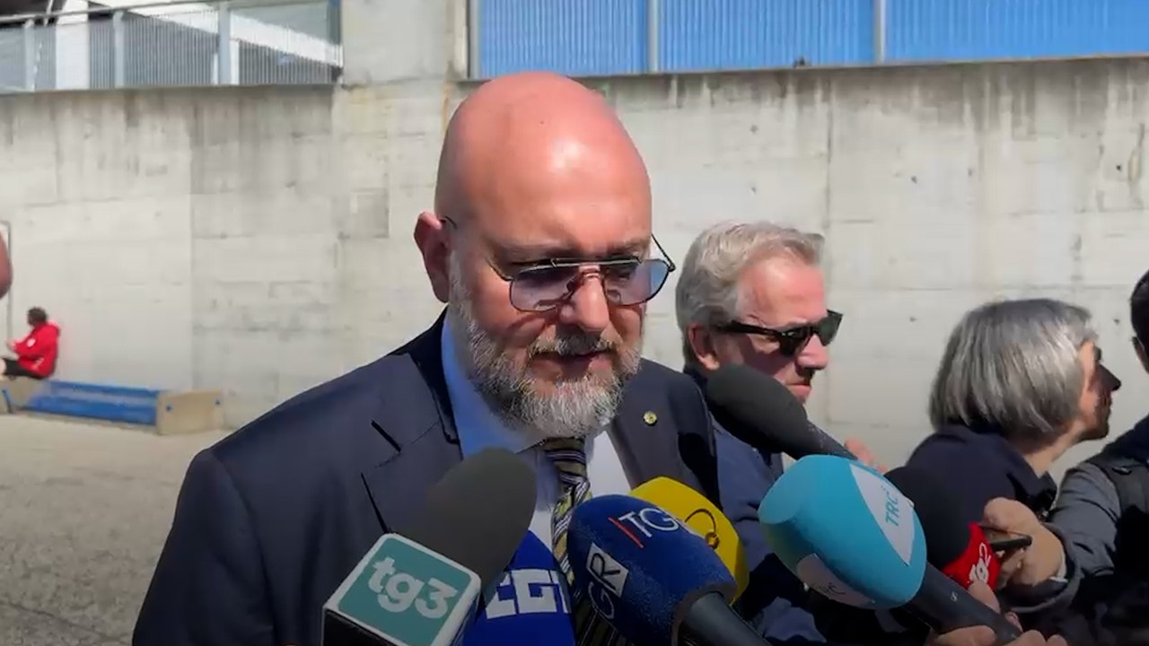 Le prime parole di Salim, l’attentatore del sabato di terrore a Modena: “Sono confuso, non parlo”. Meta ha cancellato i suoi post