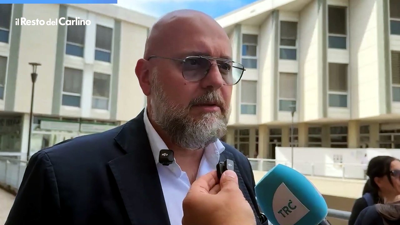 Doppio presidio a Modena, dopo i democratici arriva Forza Nuova: “L’Italia non è morta”. Scontri: carica della polizia su manifestati antifascisti
