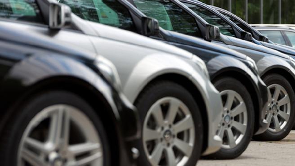 Auto aziendali, il governo corregge la riforma: come cambiano le tasse in busta paga, la stretta sui veicoli più vecchi