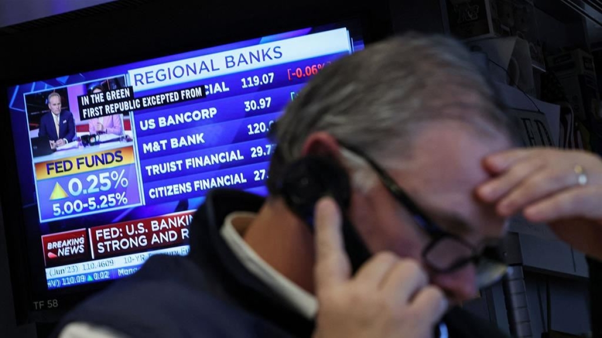 Borse, prezzo petrolio del 3 giugno |Europa in rosso dopo raid nel Golfo: greggio sopra i 97 dollari. Trump minaccia nuovi dazi contro Ue e altri Paesi per «lavoro forzato»