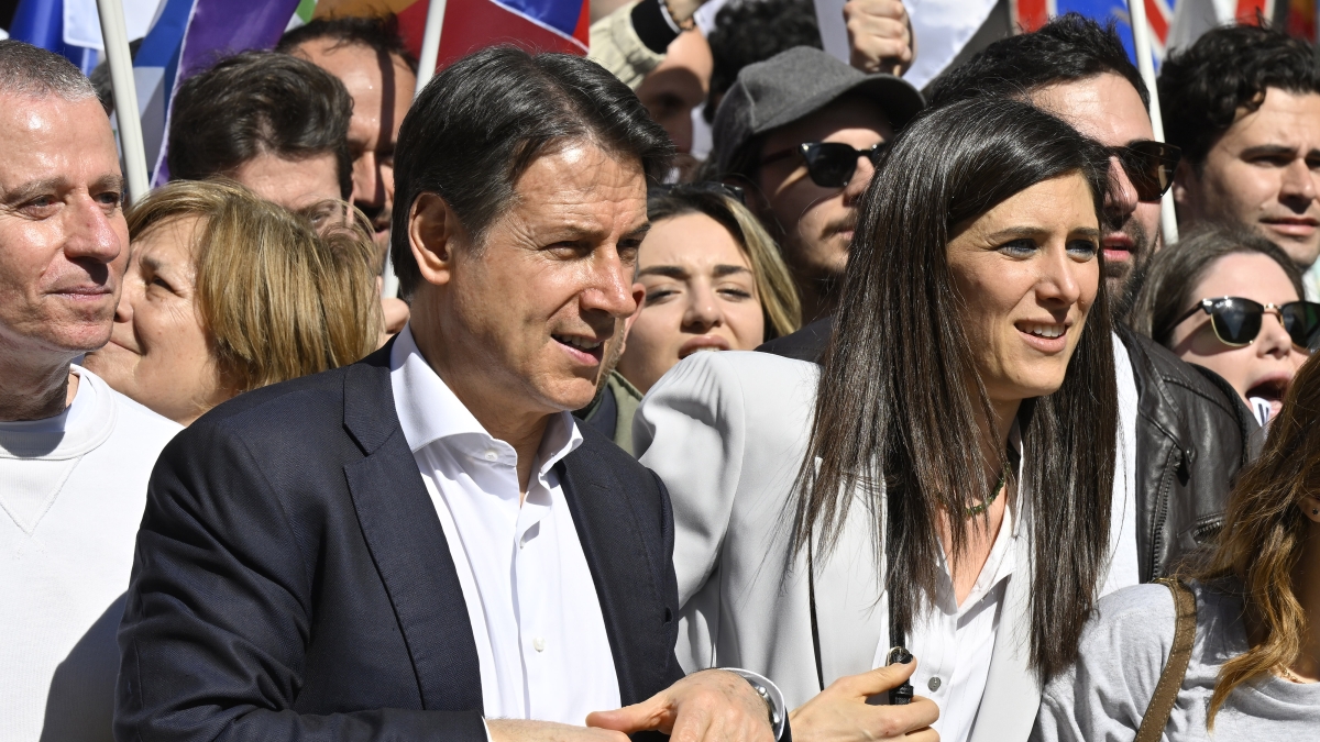 M5S, scontro interno sulla patrimoniale. Patuanelli: «Un errore». Appendino: «Ce lo chiede la base»