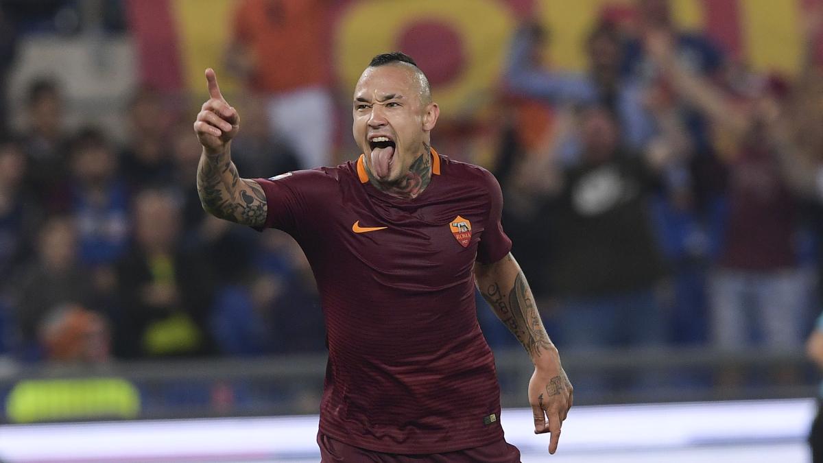 Nainggolan fermato alla guida senza patente: era passato con il rosso
