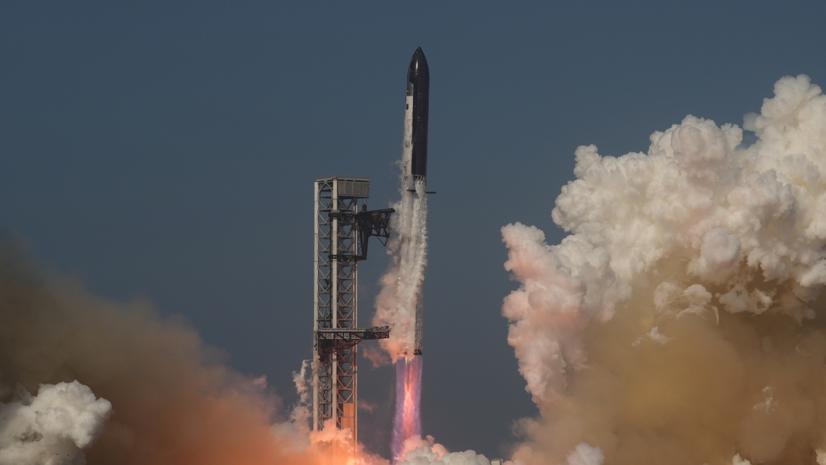 SpaceX, il giorno della mega Ipo: la compagnia spaziale di Musk debutta a Wall Street e fa milionari 4.400 dipendenti