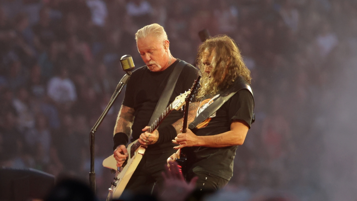 Metallica, show per 48mila a Bologna all'insegna della solidità (con bizzarro omaggio a Ken Shiro)