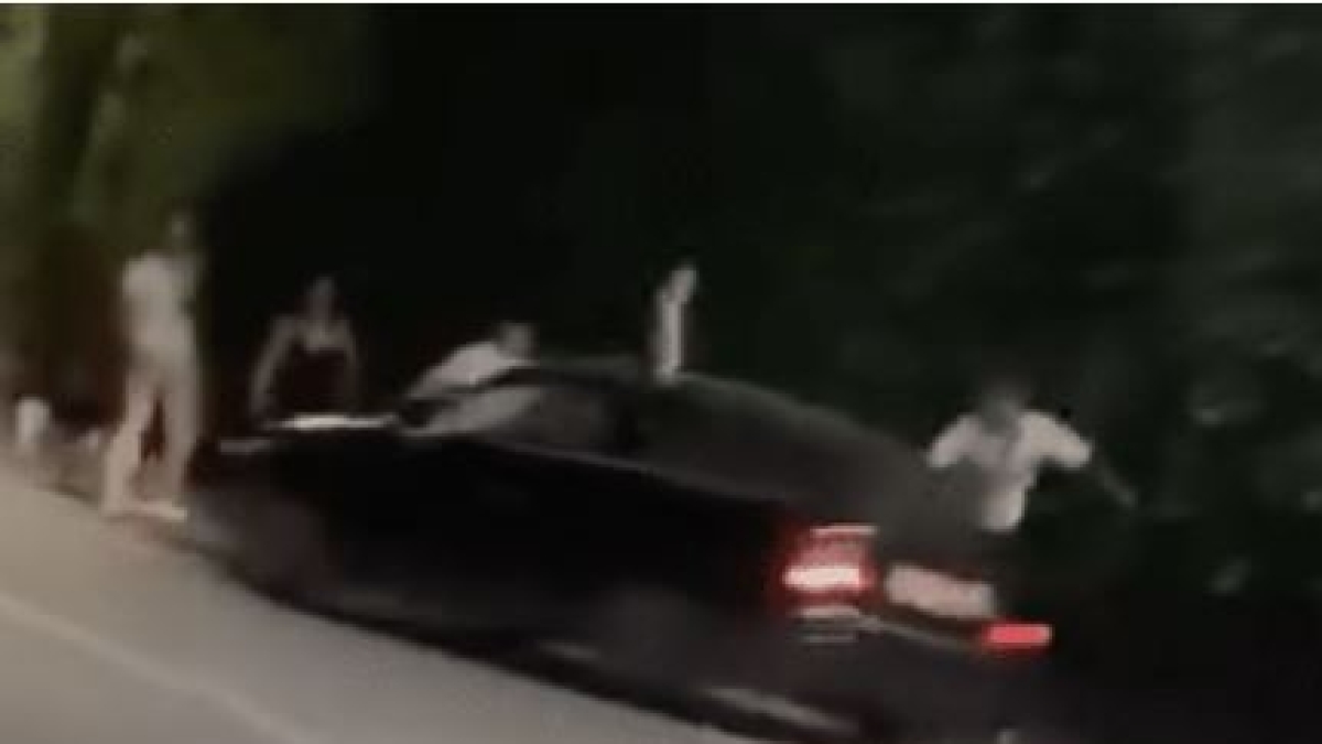Taormina, auto lanciata sulla folla: fermati due giovani italiani