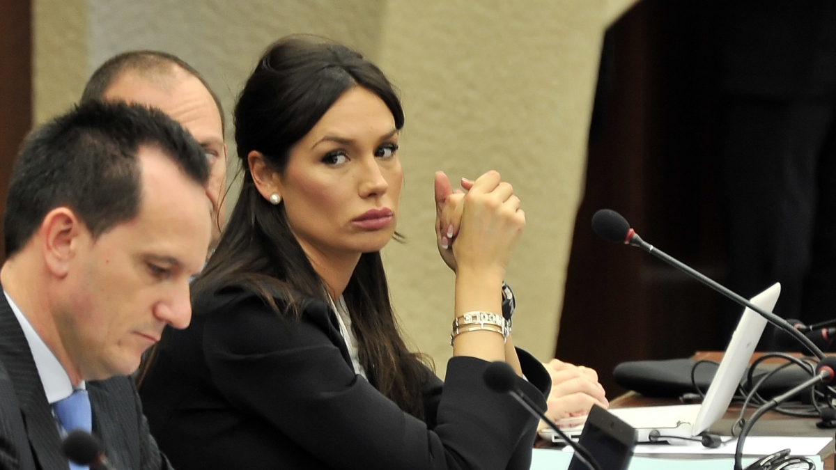 Nicole Minetti e il caso della grazia, la linea degli avvocati sui risarcimenti: «Niente astio, ma pieno mandato»