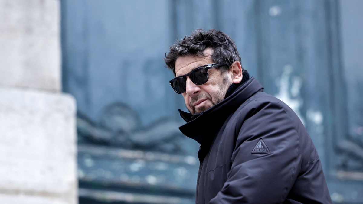 Arrestato a Parigi Patrick Bruel: è accusato di molestie e violenza sessuale da 30 donne