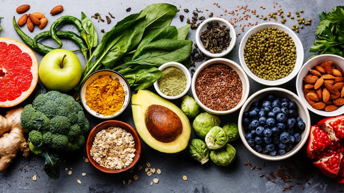 Frutti e legumi che fanno bene al cuore: quali sono e quanti mangiarne