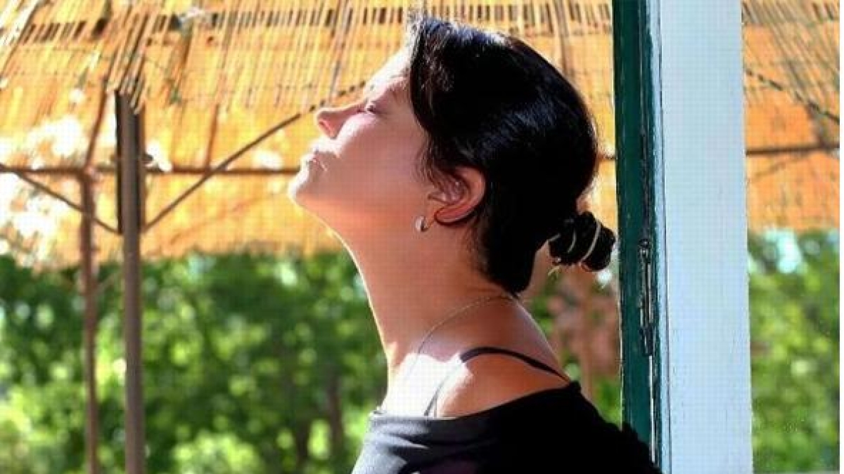 Demetra Hampton compie 58 anni: ginnasta mancata, il successo con «Valentina», 7 segreti