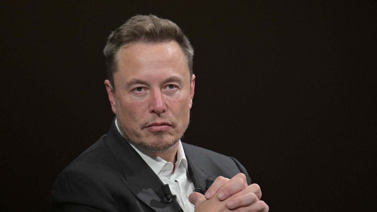 Musk ossessionato dal Regno Unito, l'ultima crociata a favore dei manifestanti anti-migranti di Belfast