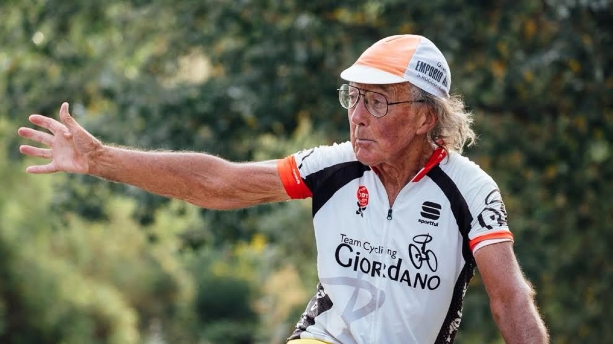 Morto Giovanni Giaccone, pedalatore da record. In bici ha percorso oltre 2 milioni di km, pari a 650 volte il giro d'Italia