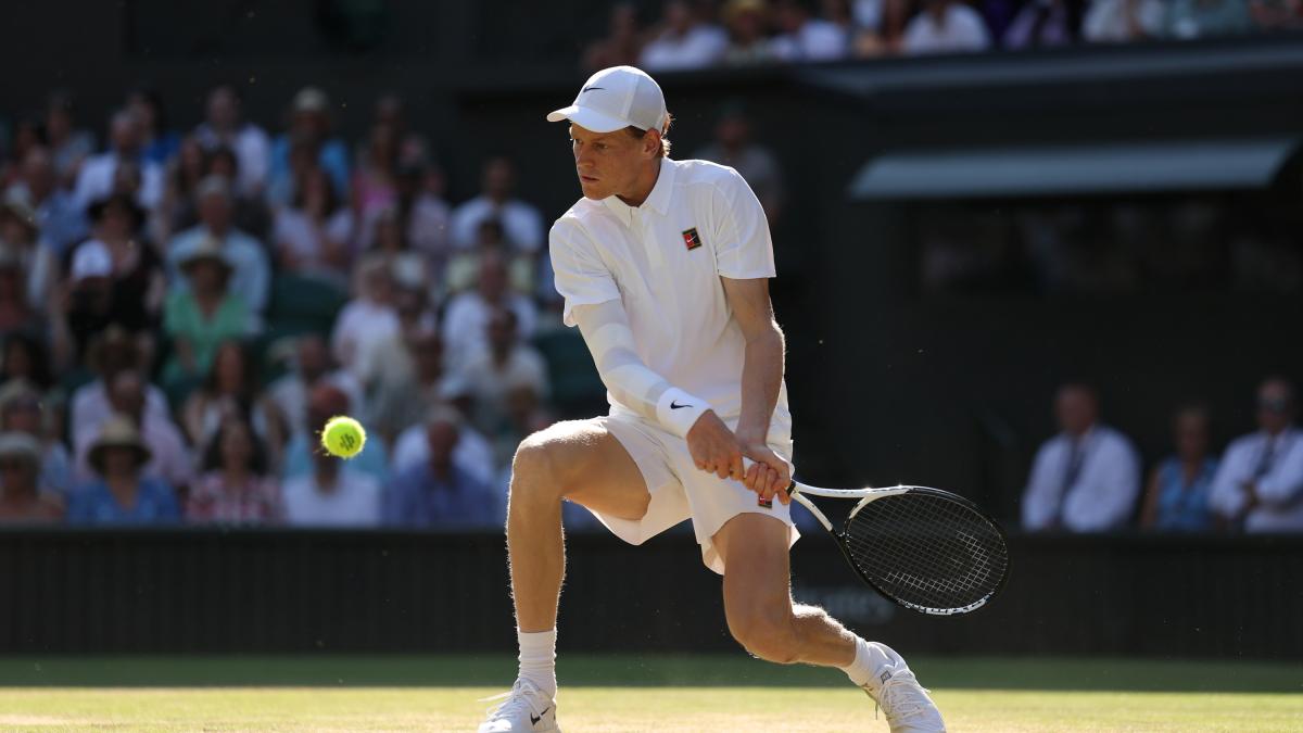 Sinner esibizione a Londra prima di Wimbledon